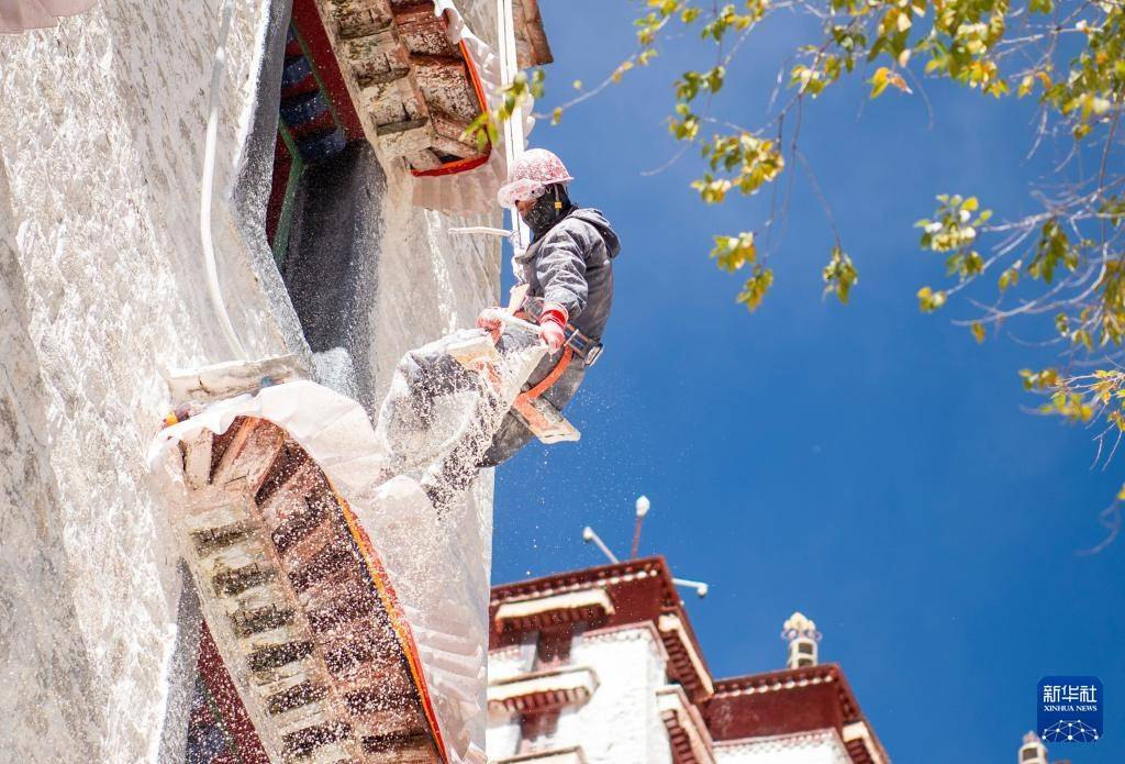布達拉宮迎來年度“美容”