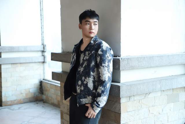 rookie：模特新锐，以汗水雕刻镜头锋芒